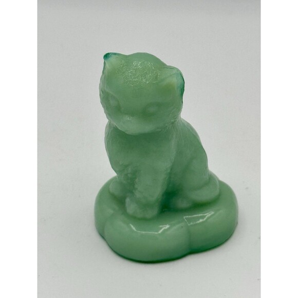Vintage Boyd Glass “Miss Cotton” Kitten on a Pillow – Jadeite Green – 1980s - Picture 2 of 10